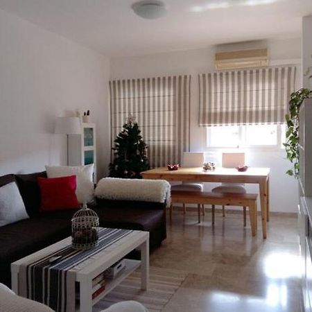 Malaga Habitacion En Apartamento Carlos Haya Apartment Exterior photo