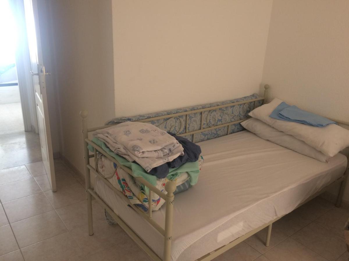 Malaga Habitacion En Apartamento Carlos Haya Apartment Exterior photo
